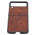 Miniatyrbild 7 av 7: Fodral för Samsung Galaxy Z Flip 3 i brunt läder med skyddande vikbar design
