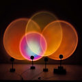Miniatyrbild 4 av 5: Sunset Projektion LED-Lampa 90 Graders Rotation Regnbåge Sunset Projektion Golvbelysning Regnbåge Projektionslampa Sunset Projektionslampa
