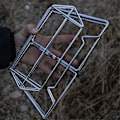 Miniatyrbild 2 av 5: Vikbar Eldstad i Mesh för Utomhuscamping, Hopfällbart Eldställ i Stålmesh för Trädgårdsuppvärmning, M