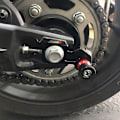 Miniatyrbild 5 av 5: Honda CB650F CBR650F CNC Kedjejusteringsblock, Ramvipparmsspole Slider Tillbehör