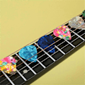 Miniatyrbild 5 av 5: B 30-pack Gitarrplektrum Celluloid Gitarrplektrum 0,46 0,71 0,96 mm Färgglada Bekväm Känsla