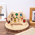 Miniatyrbilde 3 av 5: Elektronisk Aktivitetsleke Småbarn LED-lys Aktivitetsleke Tre Fysisk Utdanning Leke Rom Bryter Plate Montessori Aktivitetskube - Perfekt