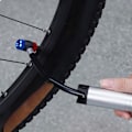 Miniatyrbild 4 av 5: Bärbar däckpump, högtrycksluftpåfyllare för cykling, kraftig luftbollspump för bakmonterade cyklar