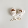 Miniatyrbild 3 av 5: Varma vinterhandskar, halkfria tecknade björnvantar med snöre för baby pojke flicka