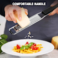 Miniatyrbilde 5 av 5: Ostehøvel, Sitrusriver, Parmesan, Ingefær, Sjokolade, Matrive i Rustfritt Stål med Beskyttelseslokk og Rengjøringsbørste