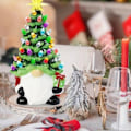 Miniatyrbillede 3 af 4: Julepynt – Lysende keramisk juletræ på 30,5 cm med 46 flerfarvede lys – Lille mini julegave til bord, soveværelse, pejs