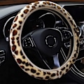 Miniatyrbild 1 av 3: Snygg Leopardmönstrad Fluffig Plysch Rattmuff för Bil Mjuk Vinter Varm Bilratt Skydd Stretch Passar Universal 37-39cm