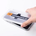 Pikkukuva 3 / 3: TS-Spigen Glas.tR EZ Fit Karkaistu Näytönsuoja iPhone 13 / 13 Pro / 14 / 16e - 2 kpl