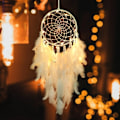 Miniatyrbillede 1 af 5: LED-drømmefanger til børn Vægdekoration Hvide fjer Drømmefanger med lyse perler Boho-indretning Vævet kunstpynt Håndlavet gave til børneværelse