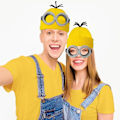 Pikkukuva 2 / 5: Halloween-asu Beanie-hattu Minion-lasit Hanskat Maskaraasupuku Despicable Me Cosplay Tarvikkeet Aikuinen