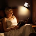 Miniatyrbilde 4 av 5: Vegglampe for innendørs bruk, USB-lading, 3 farger & 3 lysstyrkenivåer, 360° roterbar berøringskontroll trådløs vegglampe
