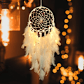 Miniatyrbillede 1 af 5: LED Drømfanger til Børn Væghængt Dekoration Hvide Fjer Drømfanger med Lysperler Boho Dekoration Vævet Kunst Dekoration Håndlavet Gave til Børneværelse Hængende