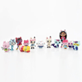 Miniatyrbillede 2 af 4: Gabby's Dollhouse, Deluxe figurset med 7 leksagsfigurer og overraskelsestilbehør, legetøj til børn fra 3 år