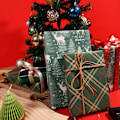 Miniatyrbild 5 av 5: Presentpapper Stor Rulle 43cmx3m Grön Omslagspapper 3 Rullar Kraft Julpapper Tryckt med Älg och Julmotiv