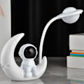 Miniatyrbillede 1 af 5: Lampe Rummand Månelampe Astronaut LED Bordlampe Trådløs Sengelampe Til Hjem Soveværelse Børn Drenge Fødselsdagsgaver, Hvidt skrivebordslampe