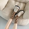 Miniatyrbild 2 av 5: Mid-stocking fållade strumpor, nya prickmönster, för att bära