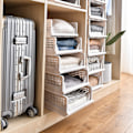 Miniatyrbild 5 av 6: Stapelbar förvaringskorg i plast, stor öppen låda, garderobstygbehållare för sovrum, vardagsrum, offwhite