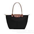 Miniatyrbild 1 av 5: Longchamp Le Pliage Tote, Reseaxelväska, Nylon, Svart, Stor & liten Black M