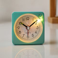 Miniatyrbild 5 av 5: Resesällskap: Analog Väckarklocka, Ultra Liten Design för Oavbruten Sömn, Batteridriven (1 AA-batteri, ingår ej)