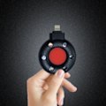 Miniatyrbild 5 av 6: Privacy Sentinel: Avancerad infraröd detektor för dolda kameror, portabel design, detekterar dolda kameror i mörka miljöer, lång batteritid, bred