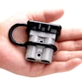 Miniatyrbild 7 av 7: Connector Connoisseur, Polykarbonatöverdrag för hållbarhet, Mångsidig snabbkoppling för batteri, Enkel installation, Multifunktionell snabbkoppling