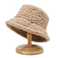 Miniatyrbild 1 av 5: Vinterhink med varm hatt  Fiskarekeps