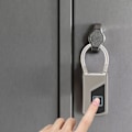 Miniatyrbild 7 av 8: Fingeravtryckslås IP65 Vattentät 0,5S Snabb 10 Set Fingeravtryck Automatisk Identifiering Svart Smart Lås för Resväskor