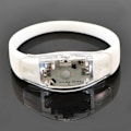 Miniatyrbillede 1 af 2: 8 farver Flash LED lys fest koncert show silikone armbånd bangle armbånd (hvid)