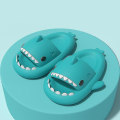 Miniatyrbild 2 av 2: Shark Tofflor Halkfria duschtofflor Badrumstofflor Mjuka sommarsandaler för flickor och pojkar Nyhet green 26 27