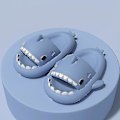 Miniatyrbild 3 av 3: Shark Tofflor Halkfria duschtofflor Badrumstofflor Mjuka sommarsandaler för flickor och pojkar Nyhet