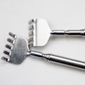 Pikkukuva 3 / 5: Retractable back scratcher silver