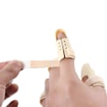 Miniatyrbilde 5 av 5: Justerbar Fingerskinne Fingerbeskytter Sport size 4