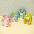 Miniatyrbilde 3 av 4: Happy Easter Godteboks Flat Egg Form Godteriboks Tegneserie Kaninmønster Bærbar Jernkunst Kjeks Kakeboks Barne Gaveboks Påskefest Gunst G