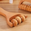 Miniatyrbild 1 av 4: Mini Wooden Roller Massager Neck Shoulder Leg Universal Hand Massager Massage Tool Acupoint Foot Massager Muscle Pain Relief