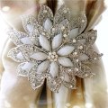 Miniatyrbild 1 av 4: Flower Shaped Magnet Curtain Tieback Rings Spring Rhinestone Steel Wire Magnetic Curtain Buckle Clips Window Holder Accessories