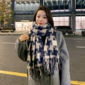 Miniatyrbild 3 av 4: 2023 Vinter Cashmere Tjock Rutad Scarf Kvinnor Män Lyx Lång Mjuk Varm Hals Tjock Ensfärgad Sjalar Presenter Höst Utomhus blå
