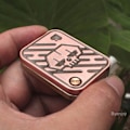 Miniatyrbild 3 av 4: Click Clicker Poker Slider Push Card Hand Fidget decompression EDC Toy gift