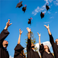 Miniatyrbild 7 av 10: 2/4 st Graduation Cap Headband, Säkrar din examensmössa och frisyr 4PCS