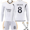 Miniatyrbillede 1 af 2: 2324 Real Madrid Langærmet Fodboldtrøje Nr. 7 Vinicius 5 Bellingham 10 Modric og andre fodboldtrøjesæt No.8 KROOS L