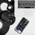 Miniatyrbild 5 av 6: iPhone 14 Plus Mobilskal Tech Pattern 1 Svart