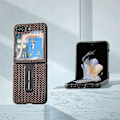 Miniatyrbild 2 av 4: Lyxigt texturerat fodral med stativ i äkta kohudläder + PC-skal för Samsung Galaxy Z Flip5 5G Espresso