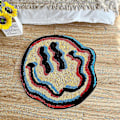 Miniatyrbilde 4 av 4: Trippy Smile Teppe Smily Ansikt Håndlaget Teppe Tuftet Smile Teppe Gave til Venn Tepper til Soverom Geek Gave Hjemmeinnredning Teppe