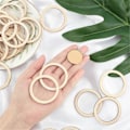 Miniatyrbillede 2 af 5: 100 stk. 6 cm Ubehandlede Træ Flade Ringe Cirkel til DIY Håndværk, Ring Vedhæng og Konnektorer Smykkefremstilling