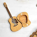 Miniatyrbild 2 av 5: Akustisk gitarrplektrumbox i trä, gitarrbox för plektrum, gitarrplektrumhållare, present till gitarrspelare akustisk gitarrplektrumbox i trä med ställ 1pcs
