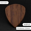 Miniatyrbild 3 av 5: Gitarrplektrum i trä, Gitarrplektrum i trä för elgitarr, akustisk gitarr eller basgitarr, Agarwood