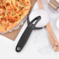 Pikkukuva 5 / 5: Premium-pizzaleikkuri ruostumattomasta teräksestä - Helppo puhdistaa ja leikata