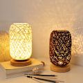 Miniatyrbild 5 av 5: Modern bambu- och rotting bordslampa med träfot - Cre