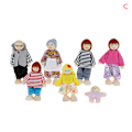 Miniatyrbild 1 av 5: Dockhusfamilj dockor små trä leksak set figurer klädd cha C C