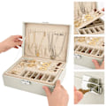 Miniatyrbillede 4 af 5: Smykkeskrin, dobbeltlags PU læder opbevaringsboks til kvinder til ringe, øreringe, armbånd, halskæder, smykkeorganisator gaveæske (Mors dags gave) White