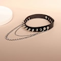 Miniatyrbild 4 av 4: Nit Halsband med spiknitar och kedjor